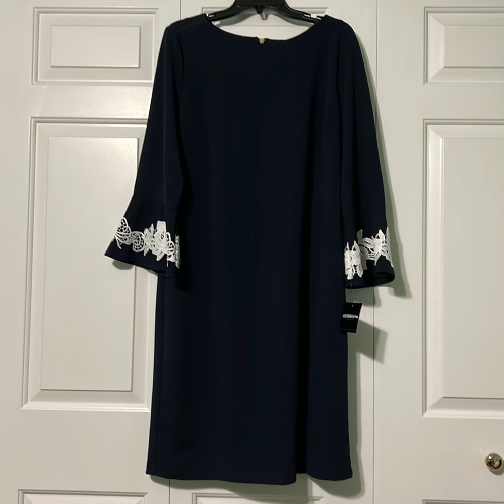 Liz Claiborne Navy Dress Bell Sleeve w/White Detail and Gold Zipper.